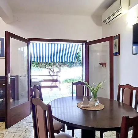 Pet Friendly In With Kitchen Hébergement de vacances Blato (Korcula)