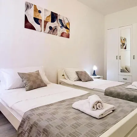 Pet Friendly In With Kitchen Blato (Korcula)