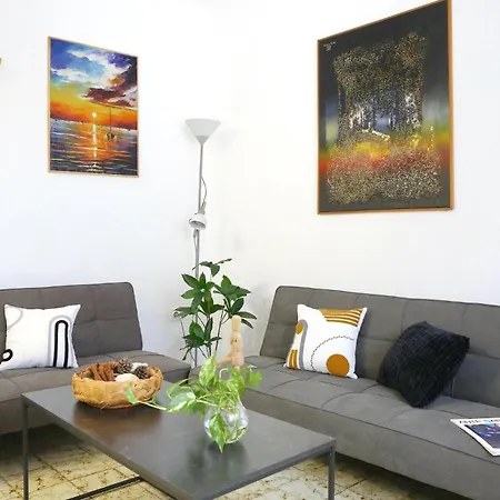 3 Bedroom Lovely In 度假居